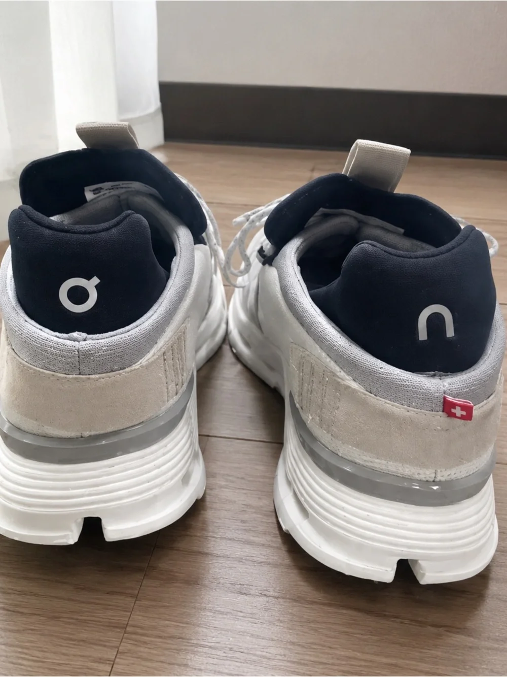 On Running Men's Light Gray Knit Sneakers with Navy and Tan Accents